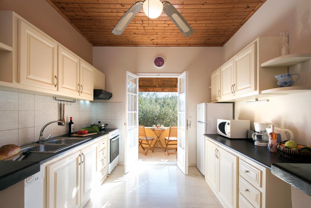Villa Apleton Kassiopi Esterno foto
